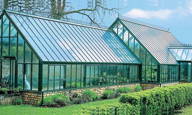 گلخانه با پوشش پلاستیکی بهتر است یا شیشه ای؟